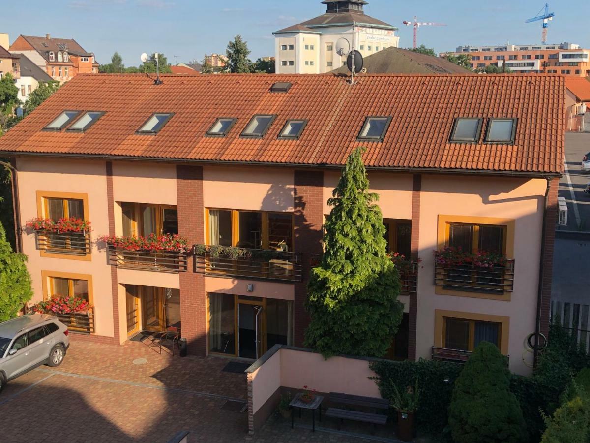 Hotel City Pardubice Exterior foto